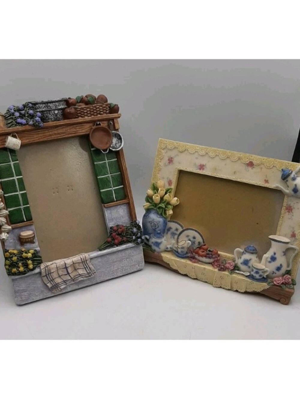 Resin Lattice Photo Frame With 3D Kitchen Accents Easel Back 5 1/2 x 3 1/2  In